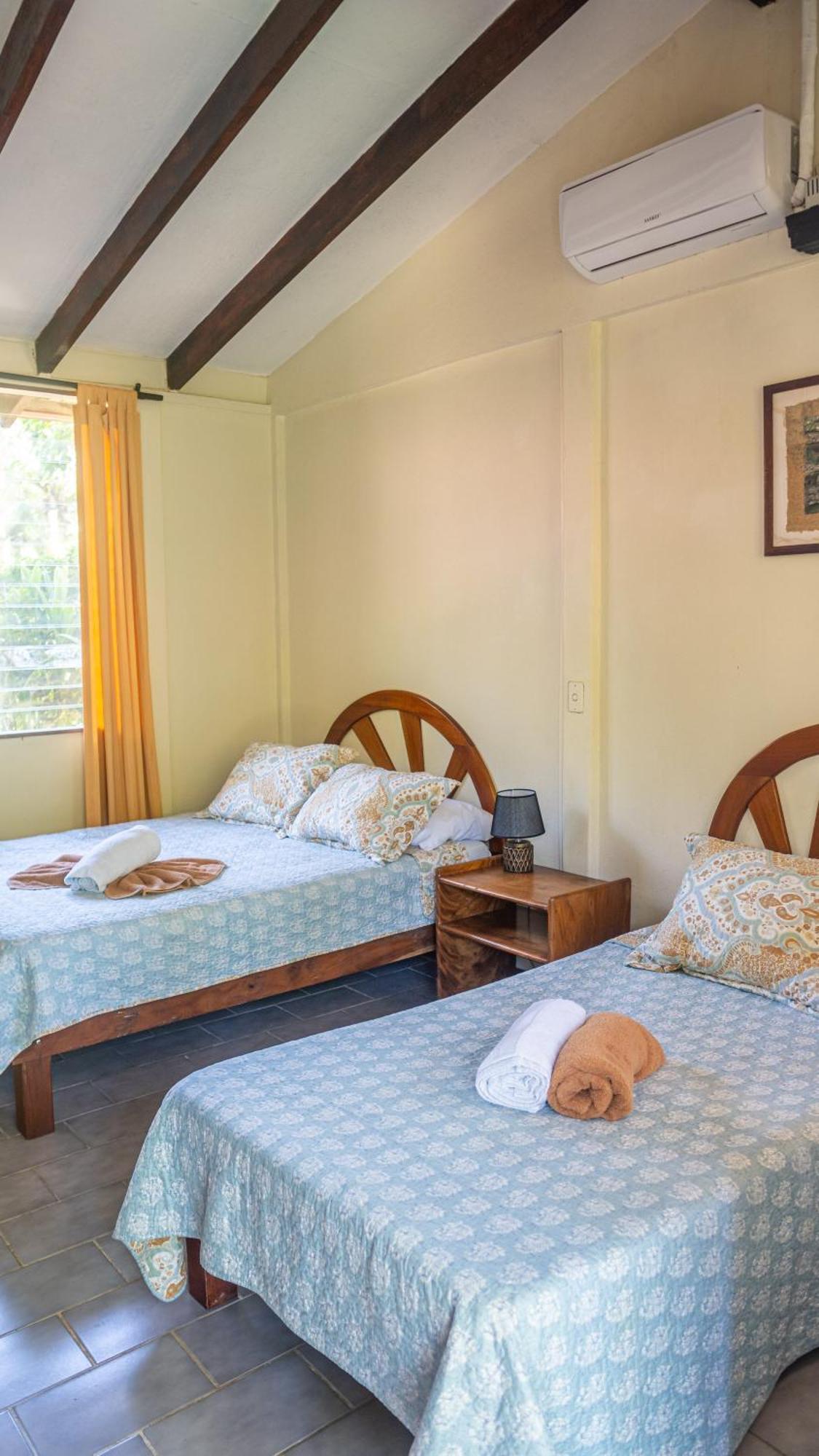 Diuwak Hotel Dominical Eksteriør billede